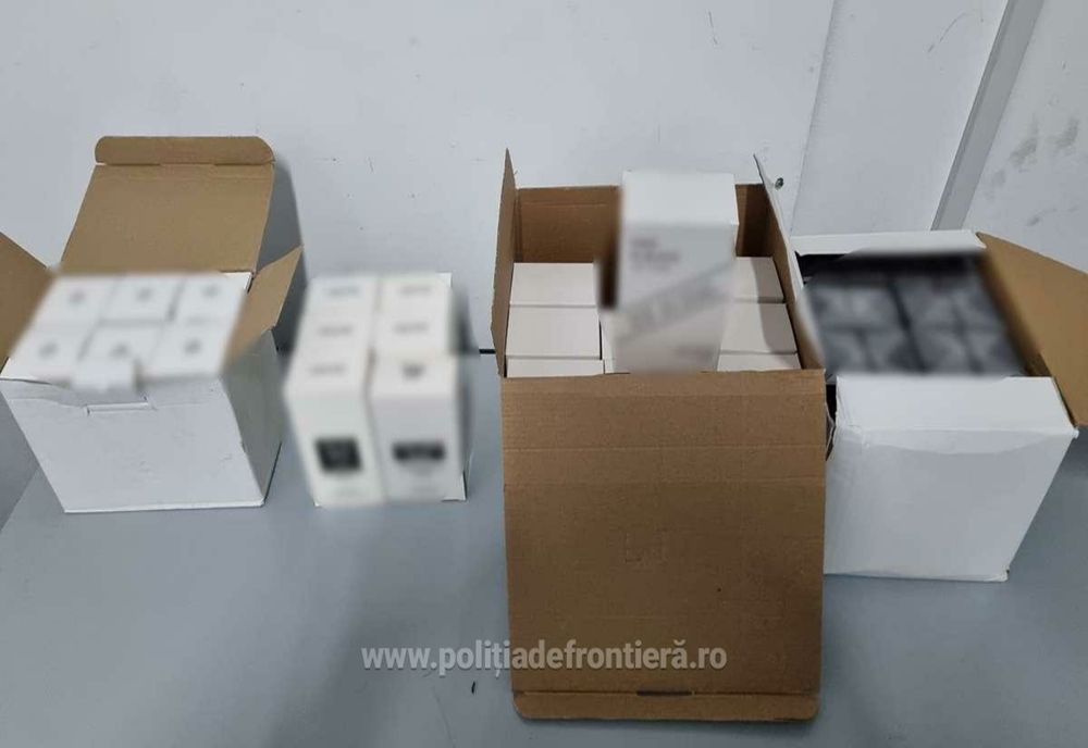 Giurgiu. Bunuri contrafăcute cu o valoare estimativă de 142.000 lei, descoperite în două autocare