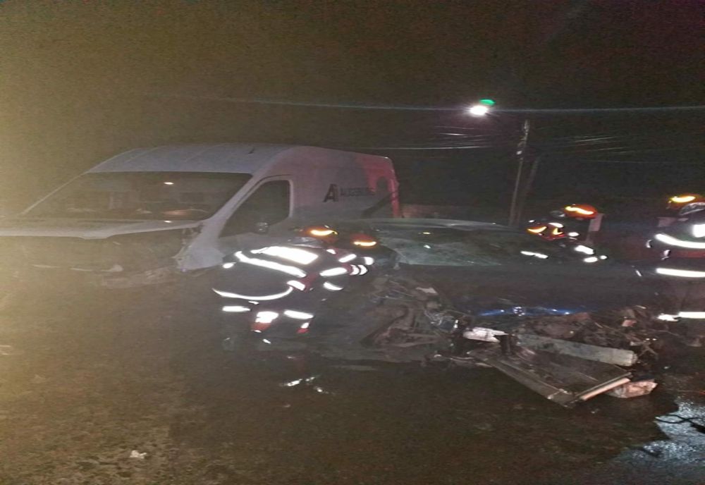 Giurgiu. Trei victime în urma impactului dintre două autovehicule
