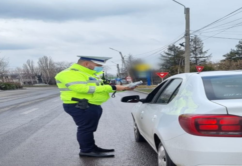 Zeci de amenzi aplicate de polițiștii din Giurgiu pentru abateri de la legislaţia rutieră