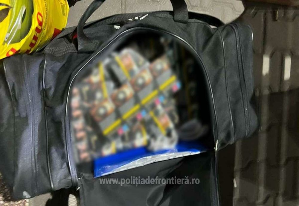 Peste 1.200 de pachete cu țigări, descoperite ascunse într-un autoturism în PTF Giurgiu