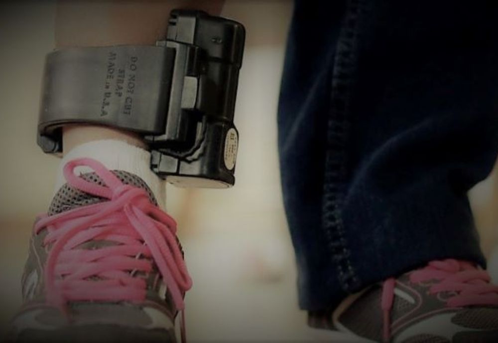 În Prahova, Giurgiu şi Ilfov abia din 2024 se vor monitoriza cu dispozitive electronice agresorii cu ordine de protecție!