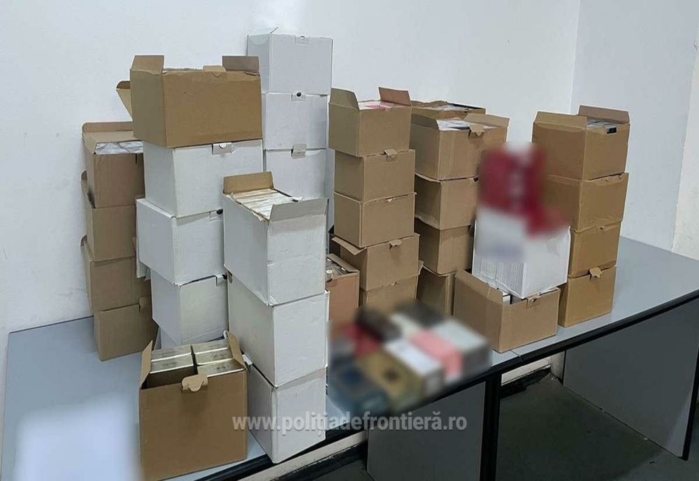 Giurgiu. Peste 2.400 de bunuri contrafăcute, descoperite în şapte autocare şi un autoturism 