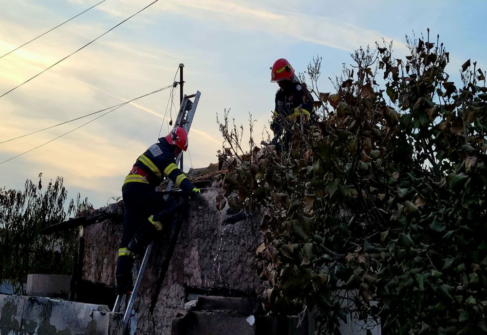 Incendiu violent într-o gospodărie din Giurgiu