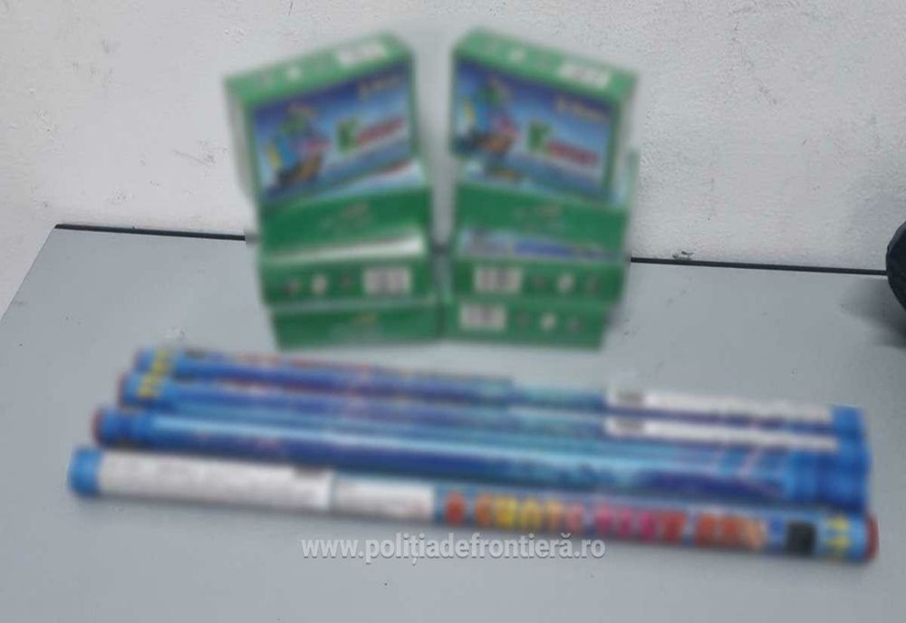 Articole pirotehnice descoperite în mai multe mijloace de transport la P.T.F Giurgiu 