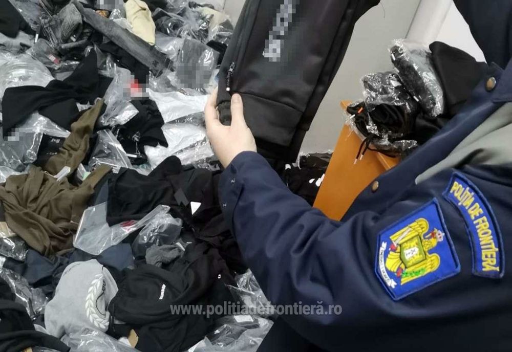 Peste 2.000 de bunuri susceptibile a fi contrafăcute, descoperite de polițiștii de frontieră giurgiuveni