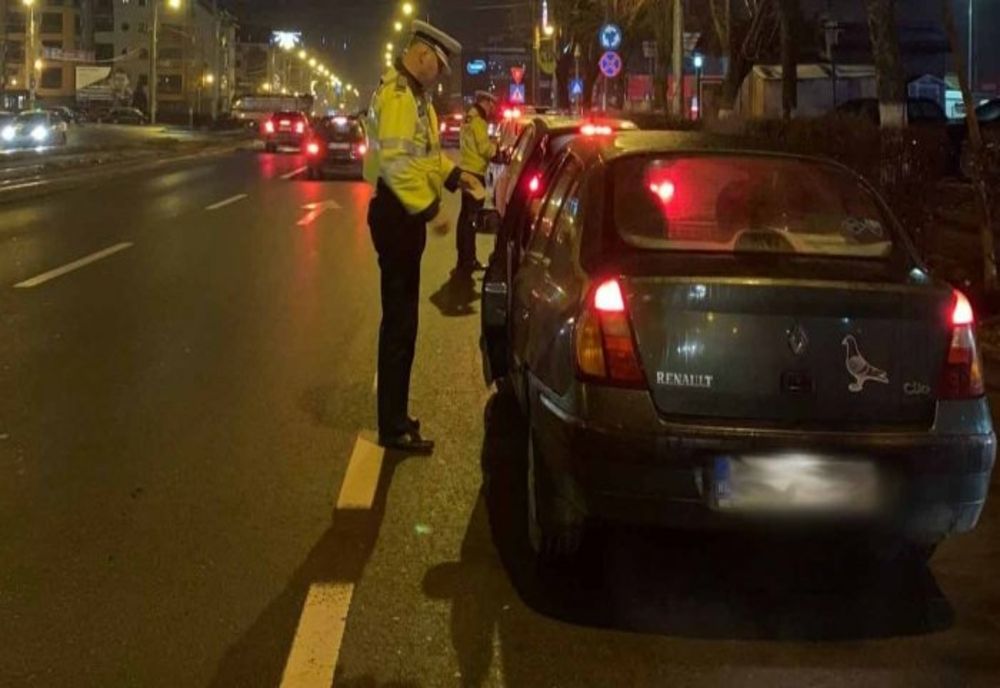 Bărbat depistat la volanul unui autoturism neînmatriculat și cu dreptul de a conduce anulat