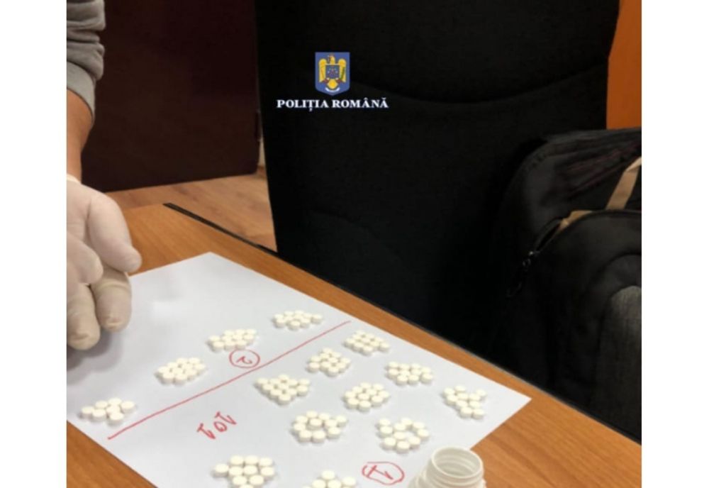 Angajat din Penitenciarul Giurgiu, prins în flagrant în timp ce încerca să livreze substanţe dopante deţinuţilor 