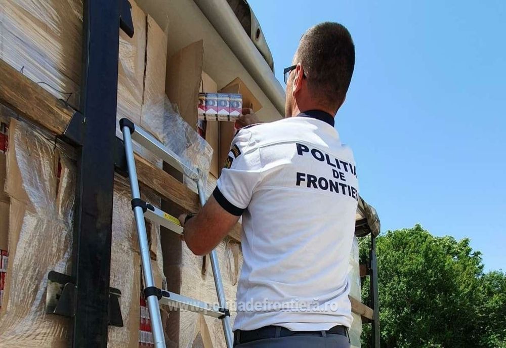 Giurgiu. Ţigări de contrabandă de peste 2,3 milioane de euro, descoperite într-un ansamblu rutier bulgăresc