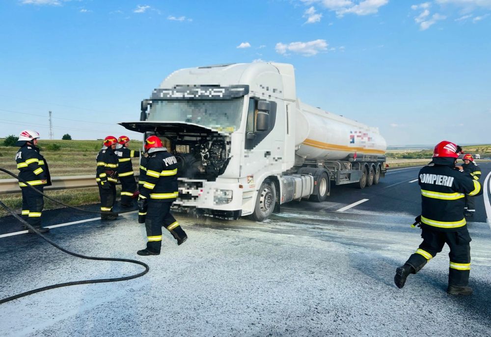Giurgiu. Autocisternă cu acetat de butil, în flăcări pe DN 5! 