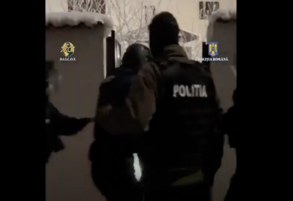 Ample acțiuni de combatere a criminalității, joi dimineață. Reprezentanți ai Poliției Române și DIICOT au descins la 80 de adrese