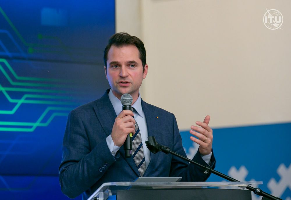 SEBASTIAN BURDUJA: „ROMÂNIA NU MAI ESTE UN MARE PRODUCĂTOR DE ENERGIE. AVEM DE RECUPERAT CE S-A DISTRUS ÎN 20 DE ANI”