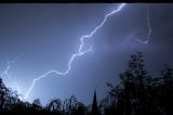România, sub asediul furtunilor. Meteorologii au emis Cod Galben de averse torențiale și vijelii