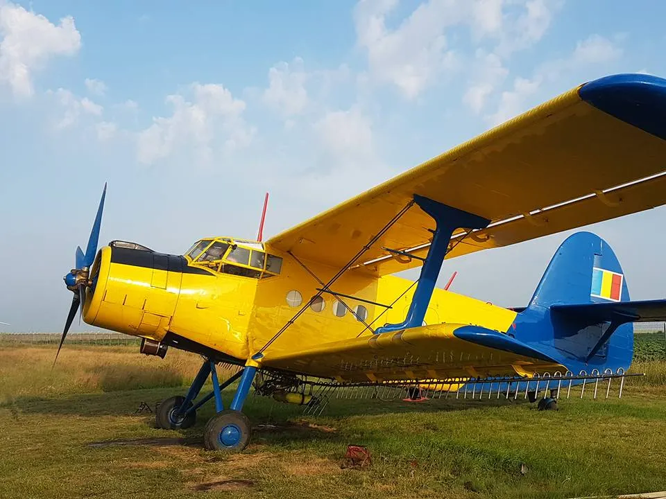 avion-utilitar-dezinsectie-aeriana