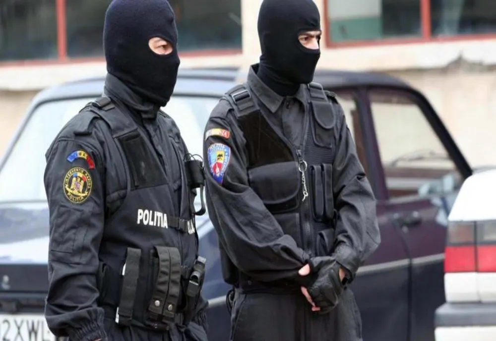 Cooperare europeană pentru desctructurarea unei grupări specializate în trafic de migranţi: Percheziţii şi pe teritoriul României și Germaniei