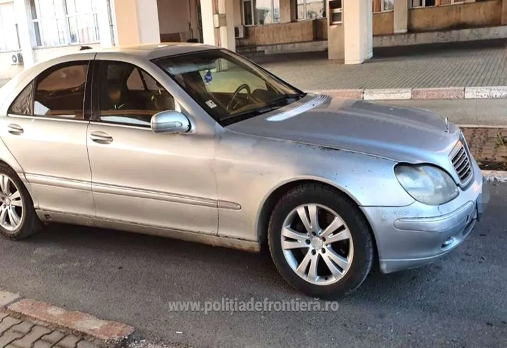 Autoturism căutat de autorităţile din Italia, descoperit la Punctul de Trecere a Frontierei Giurgiu