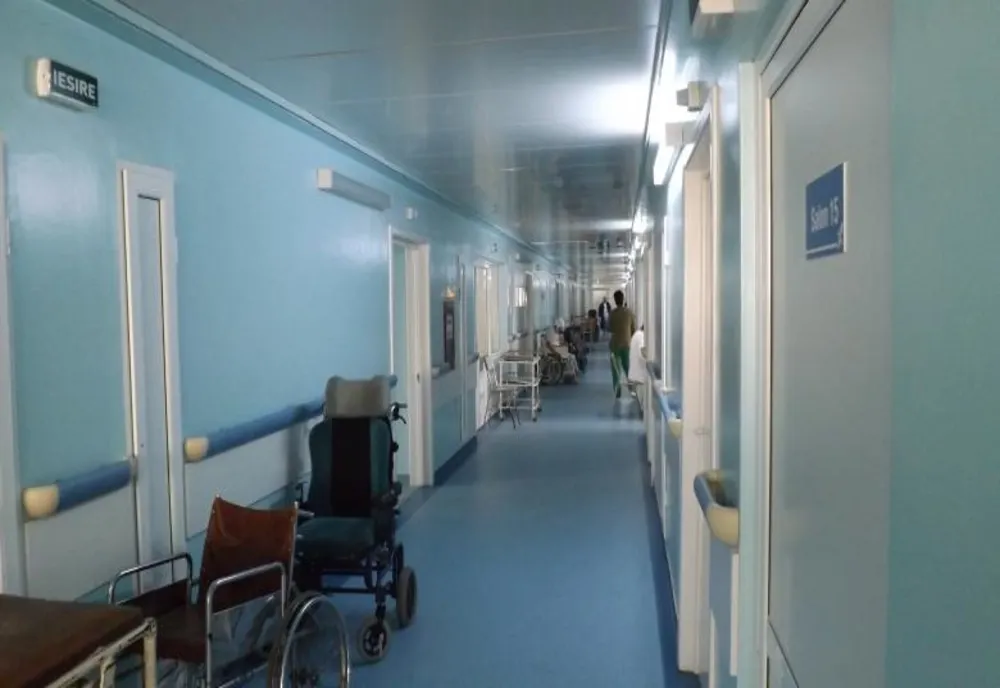 Caz șocant în spitalele din România. Un bărbat a murit, deși ajunsese la medic cu o simplă durere în gât