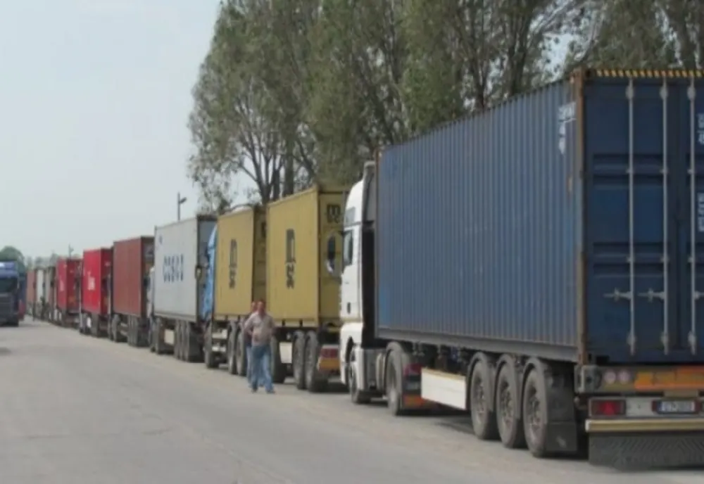 Cod roșu de aglomerație la Punctul de trecere a frontierei Giurgiu