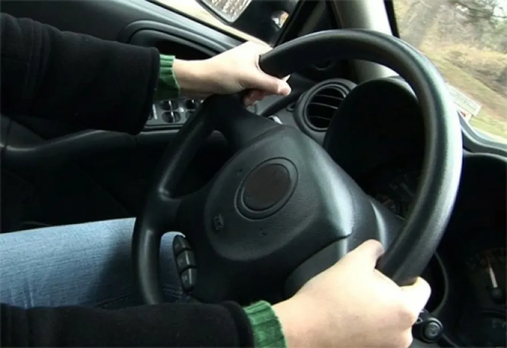 Minor depistat la volanul unui autoturism, pe bulevardul București, din Giurgiu