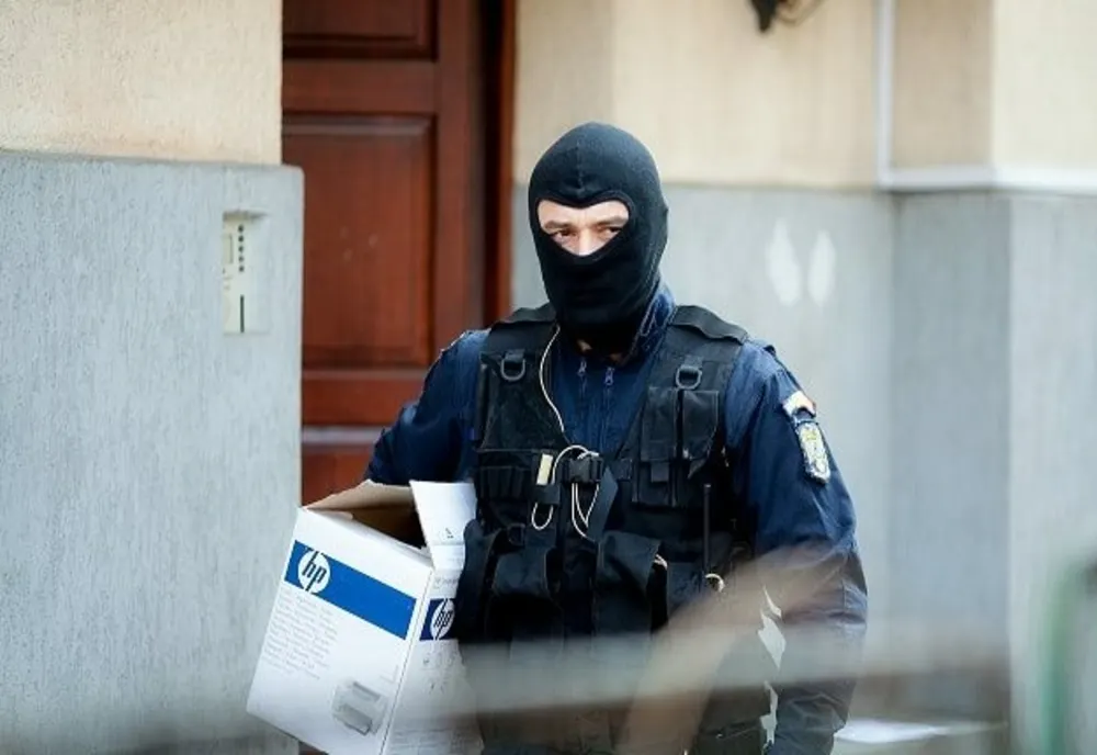 Percheziții în Giurgiu și Dolj pentru documente de studii falsificate. Este vizat giurgiuveanul Bogdan Bratu, șeful Direcției de Drumuri și Poduri Craiova 