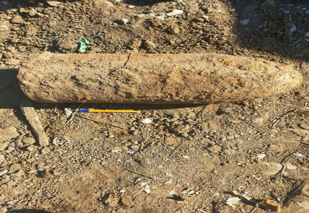 Proiectil exploziv, descoperit într-o gospodărie din Stoenești