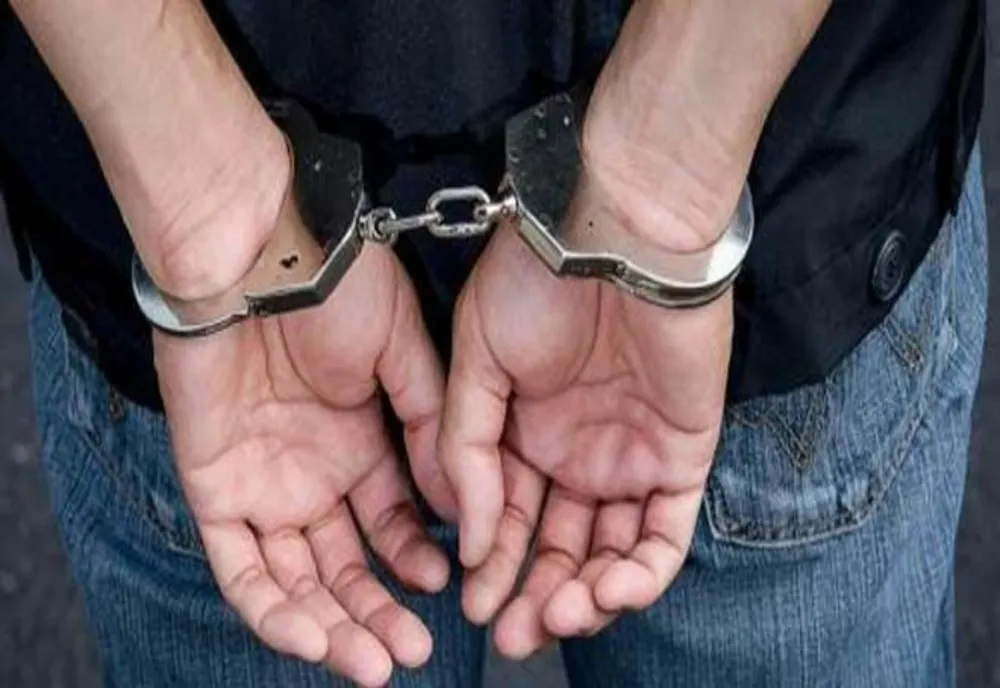 Tânăr condamnat pentru furt, prins de polițiști și depus în penitenciar 