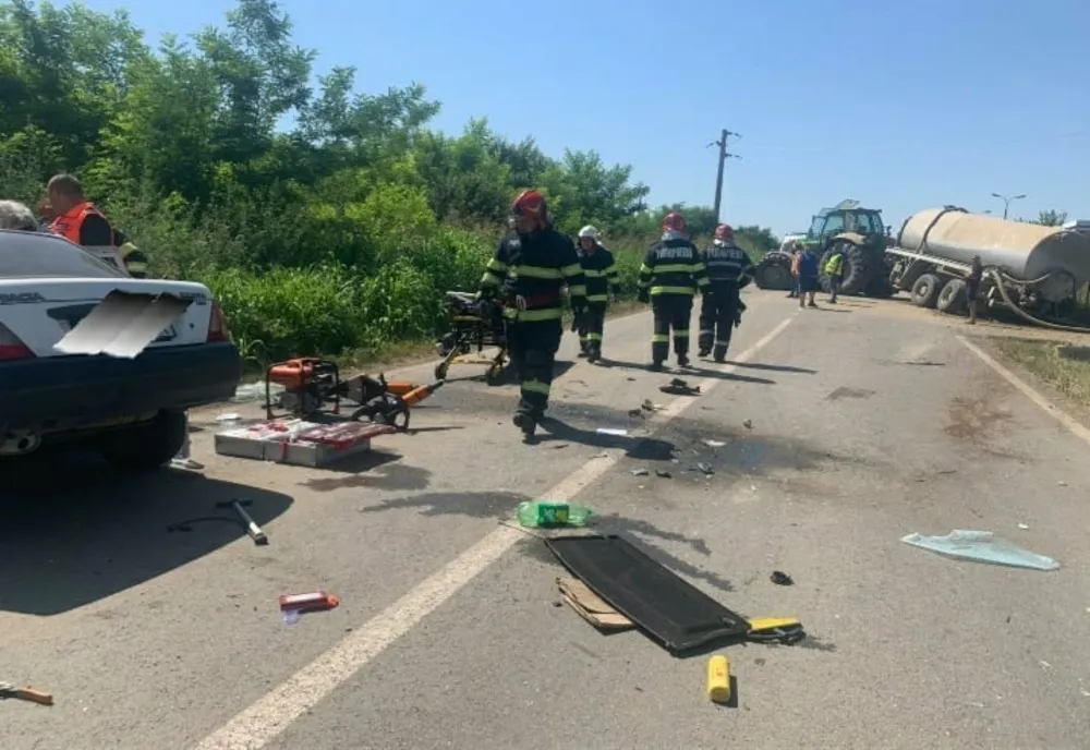 Accident grav pe DJ 507, la Oinacu, între un autoturism și un tractor. Intervine elicopterul SMURD