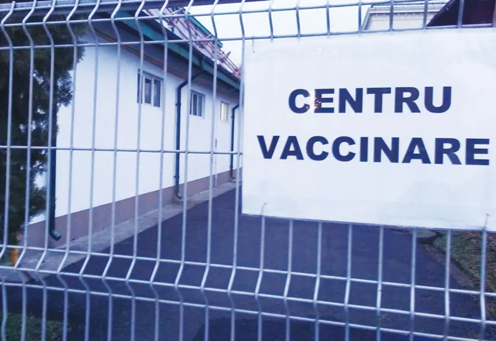 Peste 1.000 de certificate false de vaccinare, depistate de polițiști 