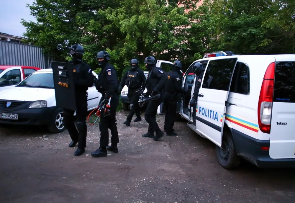 Operațiune de amploare a IGPR și DIICOT: 47 de acțiuni operative și 457 de percheziții