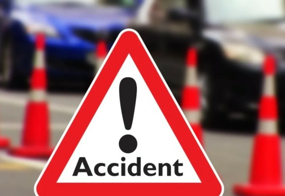 Accident rutier pe DJ601A, la Joiţa. Patru autoturisme implicate. O persoană a fost transportată la spital