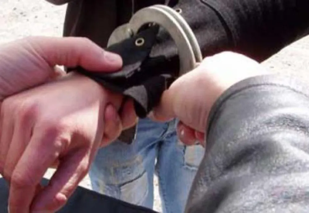 Mandat de executare a pedepsei cu închisoarea pus în alicare de poliţiştii giurgiuveni