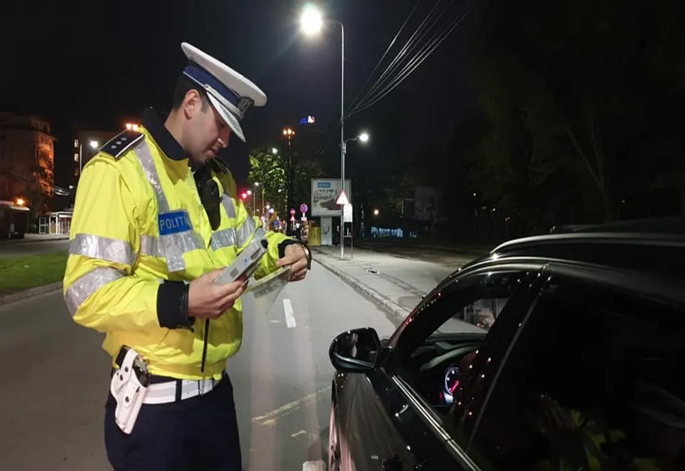 Acţiune a poliţiştilor giurgiuveni în judeţ. 166 sancţiuni contravenţionale aplicate, cinci permise şi trei certificate de înmatriculare reţinute