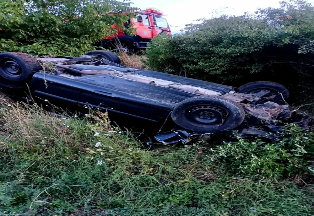 Giurgiu. Tânăr rănit după ce s-a răsturnat cu autoturismul pe DJ503, la Onceşti