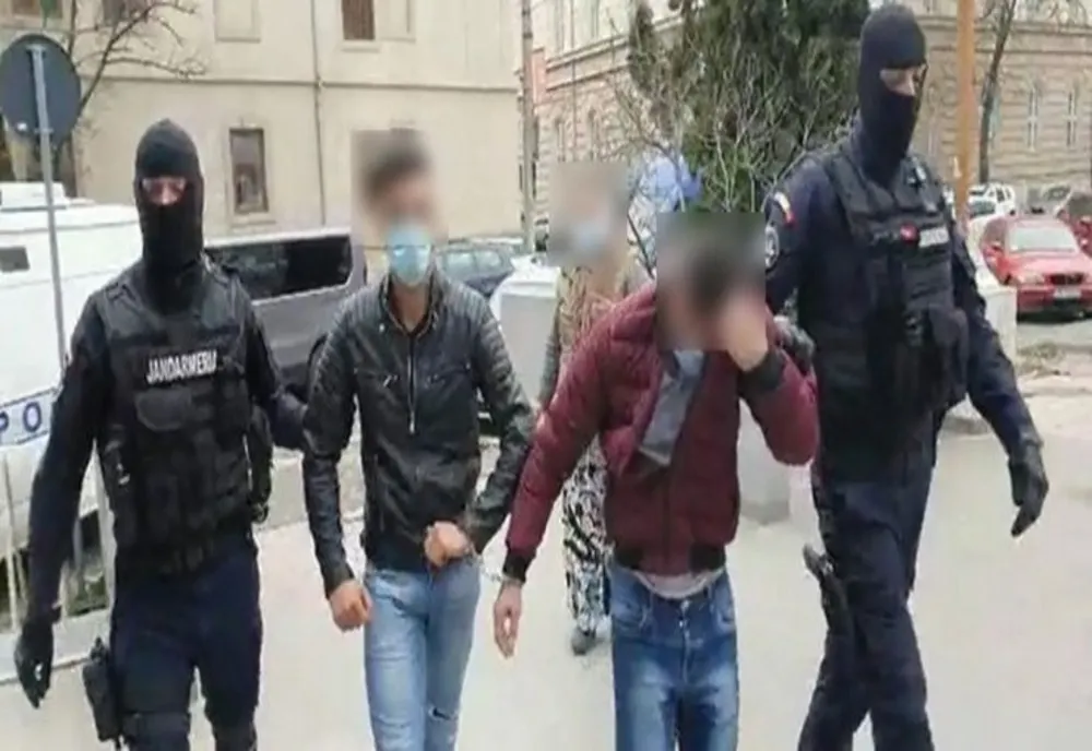 Giurgiu. Patru bărbaţi arestaţi preventiv, după ce au incendiat deşeuri pentru extragerea cuprului