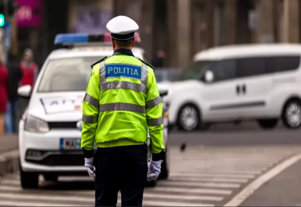 Bărbat depistat la volan, fără a avea permis de conducere şi cu autoturismul neînmatriculat