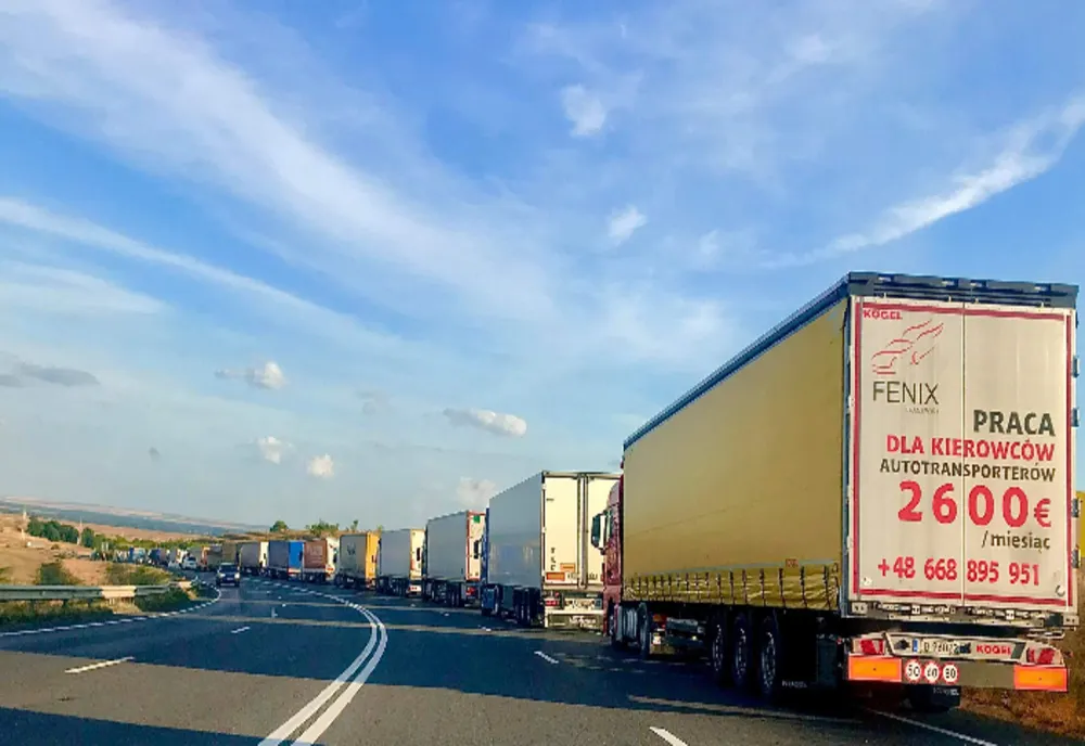 Aglomerație la Vama Giurgiu: Timp de aşteptare de 130 de minute pentru șoferii de TIR-uri, pe sensul de ieşire din ţară