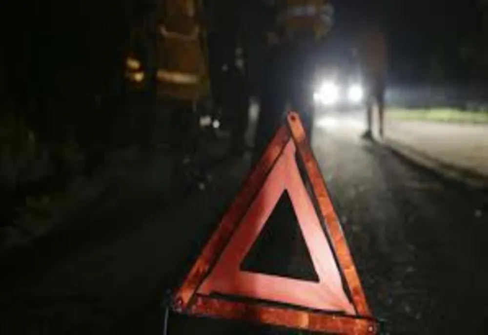 Giurgiu. Un tânăr băut şi fără permis a fost rănit după ce s-a răsturnat cu tractorul