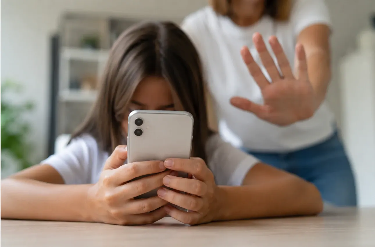 Limitare acces minori la platformele de socializare