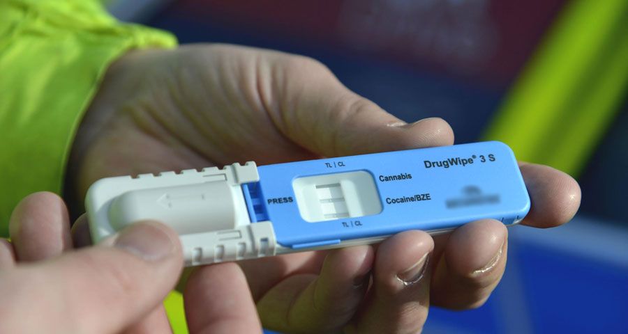 prins sub influența drogurilor