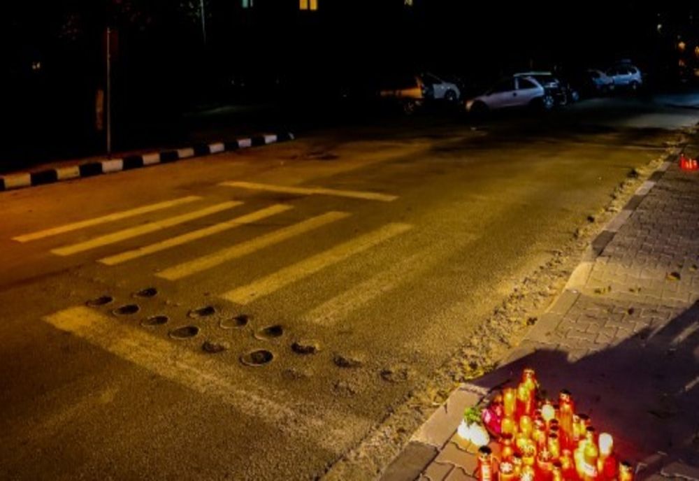 Fetiță de 13 ani, moartă după ce a fost accidentată pe trecerea de pietoni   