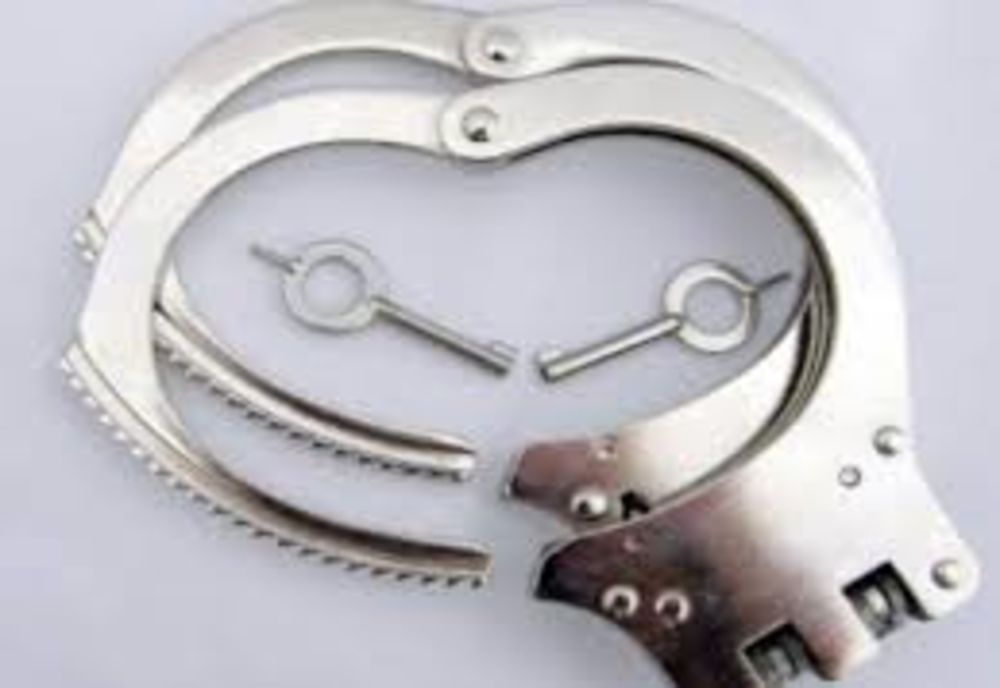 Administratori de firme, reținuți după ce au prejudiciat bugetul de stat cu sume foarte mari 