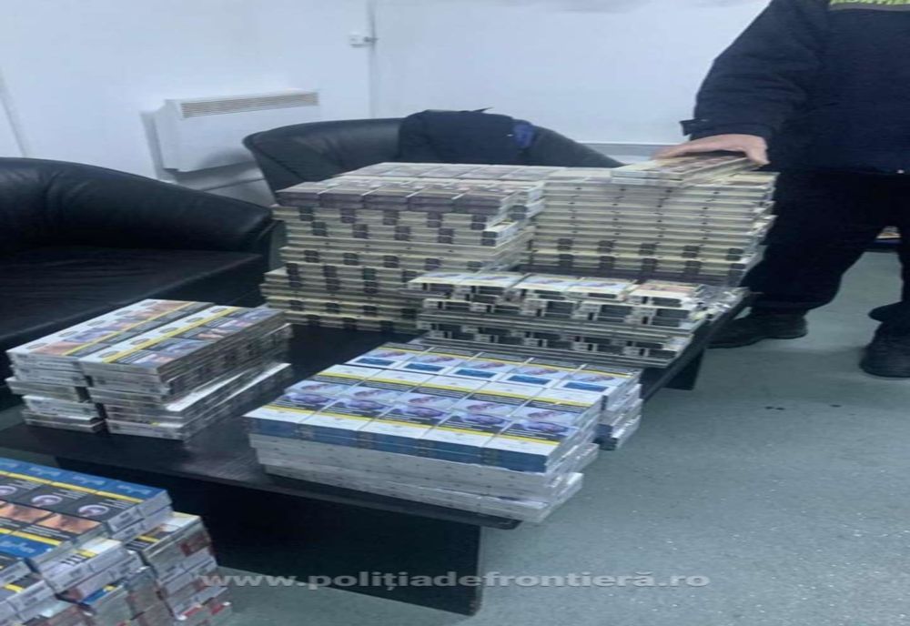 Peste 1.200 de pachete cu țigări de contrabandă, ascunse printre bagajele unui bulgar