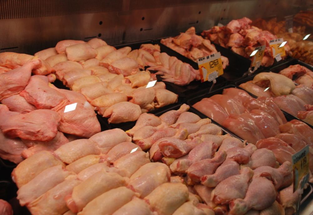 ANSVSA efectuează controale și la Giurgiu pentru retragerea de la comercializare a produselor de carne de pasăre din Ungaria 