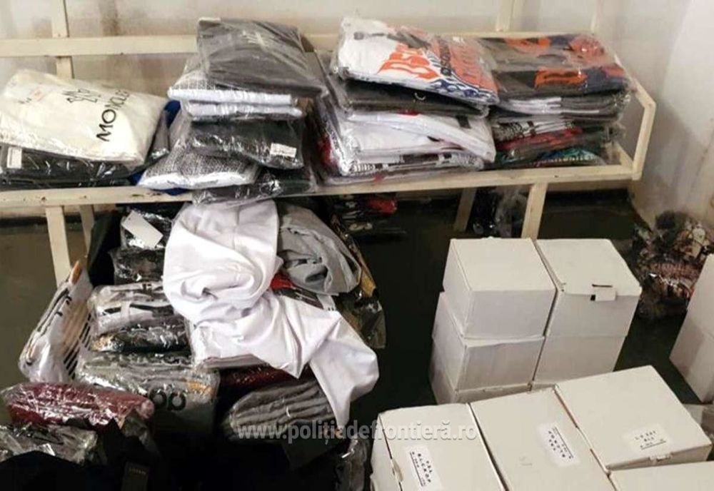 Bunuri în valoare de peste 700.000 lei, contrafăcute, confiscate la Punctul de Trecere a Frontierei  Giurgiu