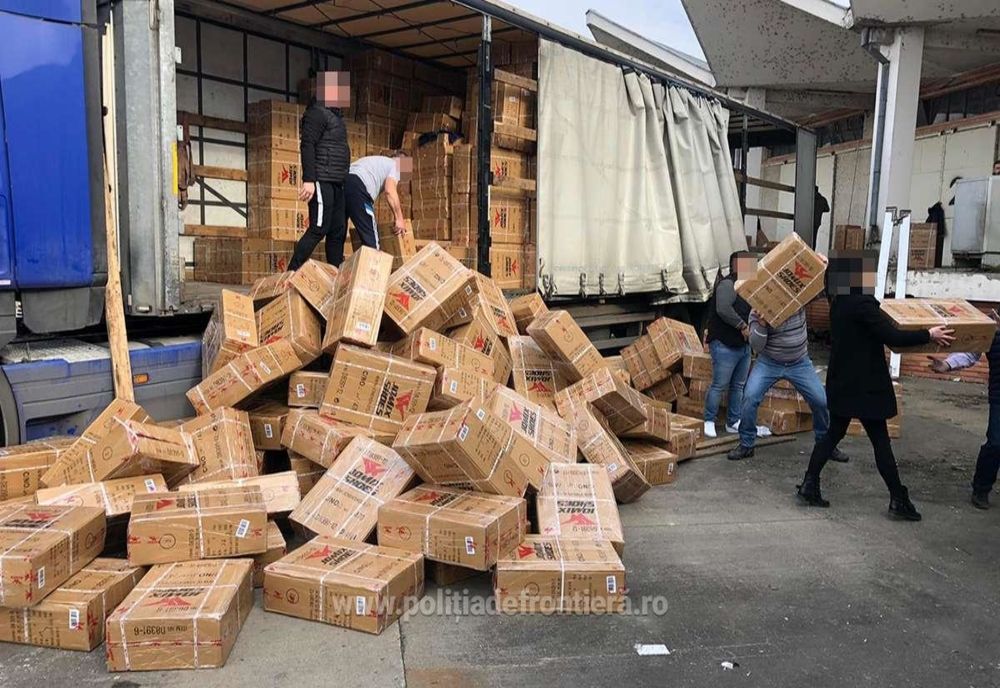 Bunuri contrafăcute în valoare de 570.000 euro, confiscate la Punctul de Trecere a Frontierei Giurgiu