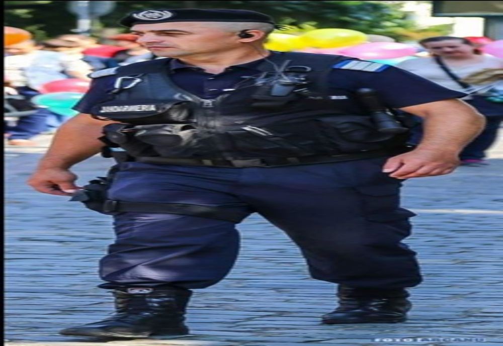 Tineri prinși cu substanțe interzise și cu seringi folosite asupra lor de către un jandarm aflat în timpul liber