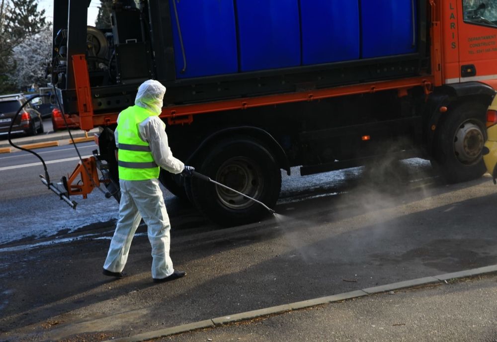 Străzile din municipiul Giurgiu dar și din comunele cu persoane aflate în carantină sau izolate la domiciliu vor fi dezinfectate