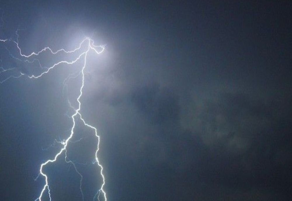 ANM avertizează: Cod galben de averse, vijelii şi descărcări electrice, în judeţul Giurgiu