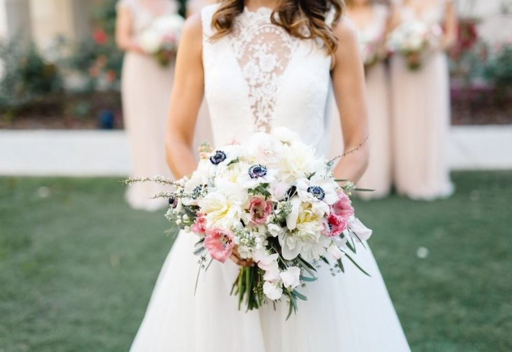 Câte persoane vor putea participa la cununii, botezuri și înmormântări, după 15 mai