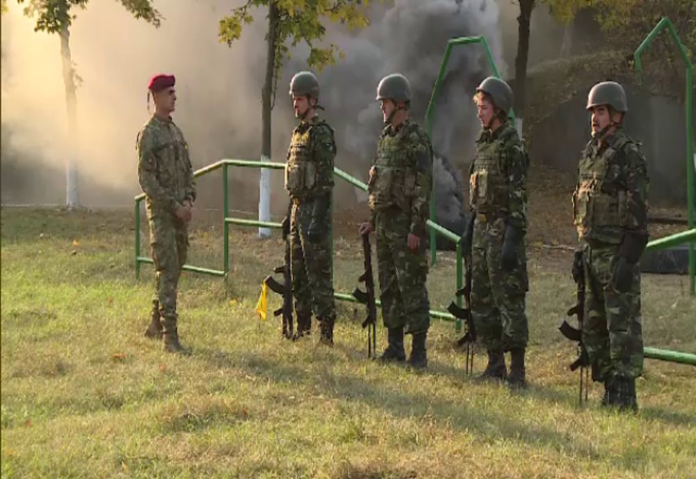 Soldaţii şi gradaţii din armată, contracte de muncă pe perioadă nedeterminată