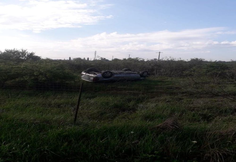 Accident rutier pe A1, la km 26. Un autoturism s-a răsturnat 